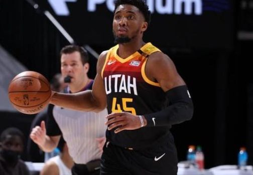 在一场至关 在一场至关